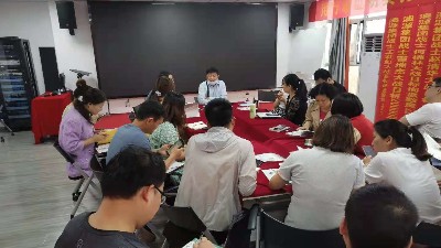 華豫萬(wàn)通張經(jīng)理到漯河知名出口貿(mào)易公司進(jìn)行技術(shù)培訓(xùn)