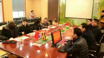 烏干達(dá)國家公共服務(wù)部與財(cái)務(wù)部領(lǐng)導(dǎo)蒞臨華豫萬通考察糧食加工技術(shù)
